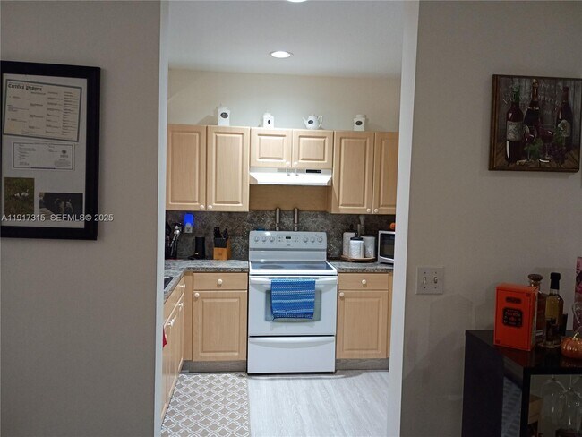 Building Photo - 13274 SW 142nd Terrace