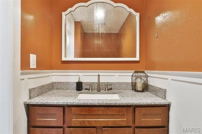 Building Photo - 2018 Senate St