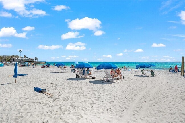 Building Photo - 6708 Sarasea Cir