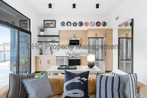 Building Photo - 567 Ponce De Leon Ave NE