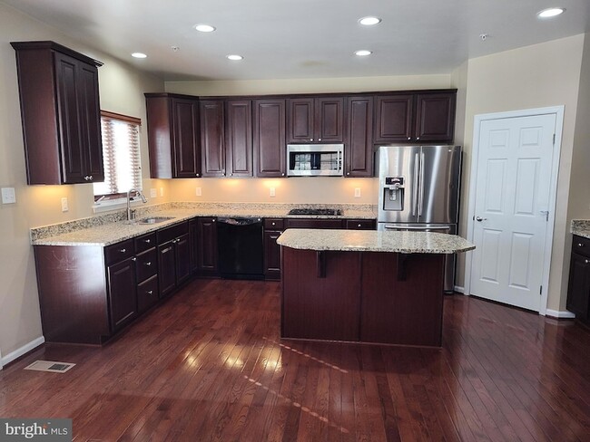 Building Photo - 1022 Ironwood Ln