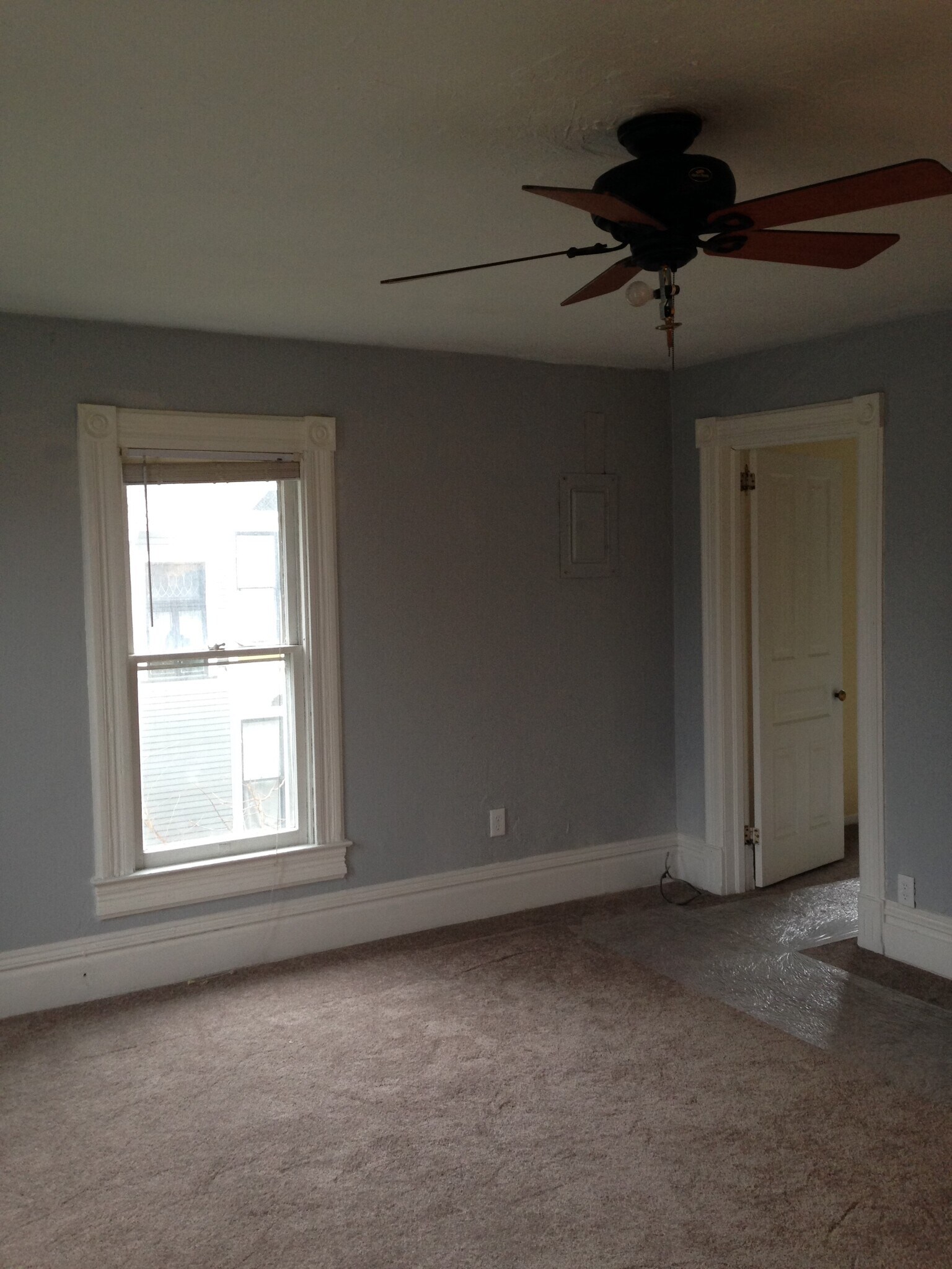 Living room freshly painted - 918 South Westnedge Ave