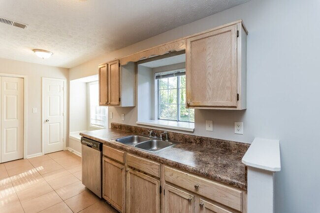 Building Photo - 3810 Greenbrook Dr