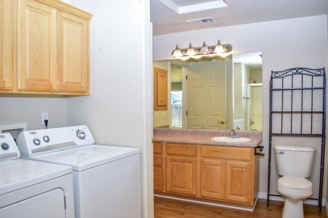 Building Photo - 1648 Nunnwood Ln