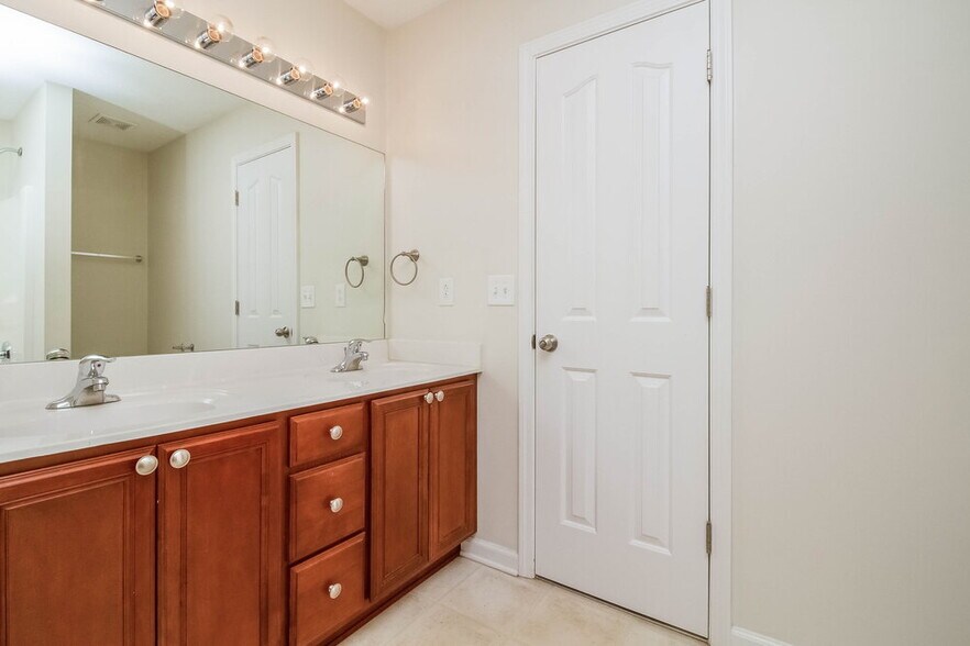 Building Photo - 2116 Cason Trail