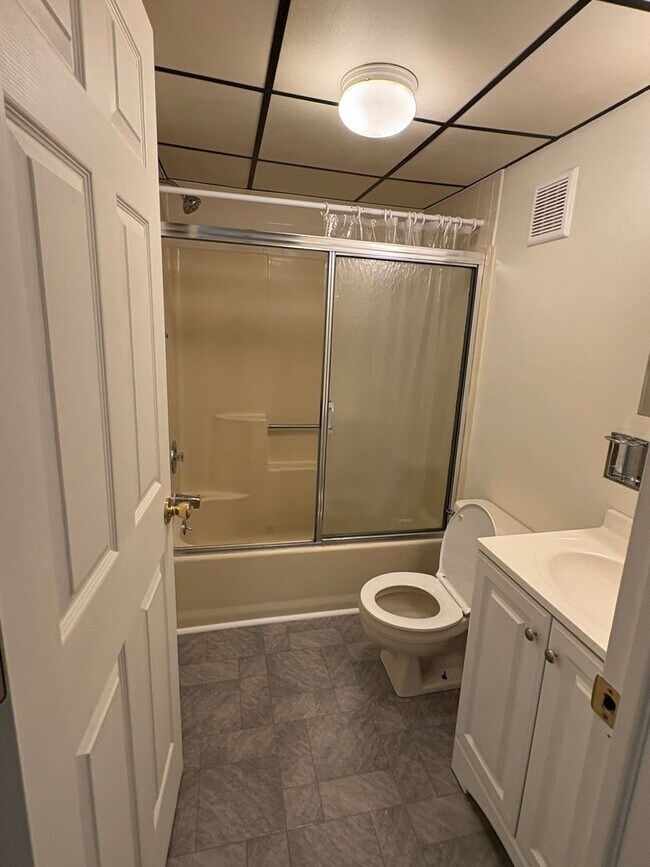 Building Photo - 111 Lenox Ave