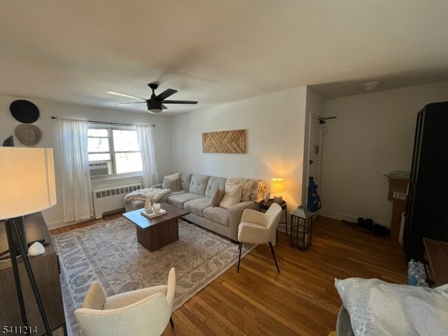 Building Photo - 1480 Terrace Cir