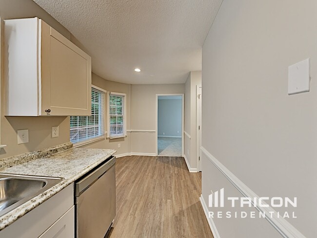 Building Photo - 5000 Baffin Ct