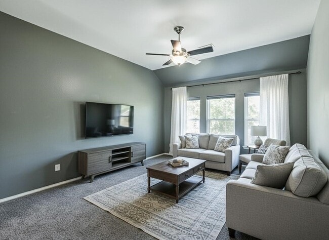 Building Photo - 5004 Rain Forest Dr