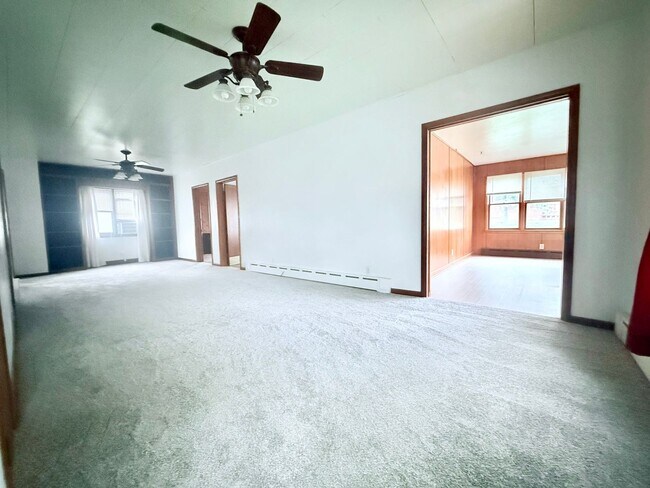 Building Photo - 5-Bed 2-Bath House in Reinbeck