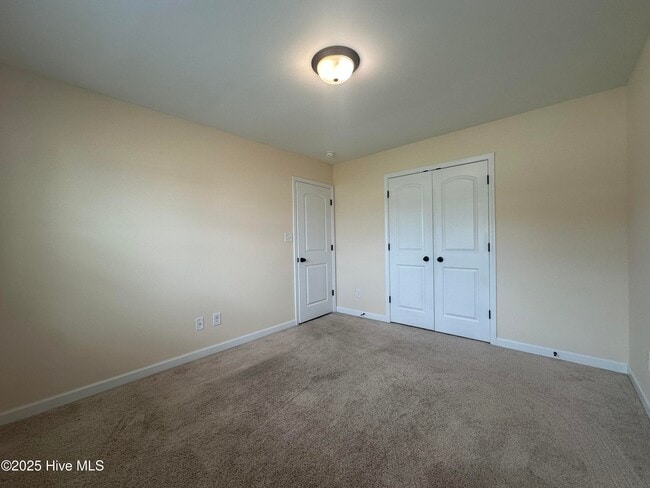 Building Photo - 202 Leeward Landing
