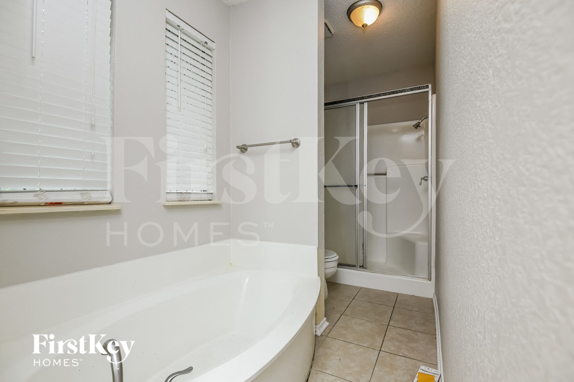 Building Photo - 3915 Wrentham Dr