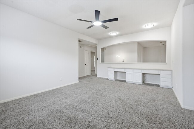 Building Photo - 6165 Darlington Ct