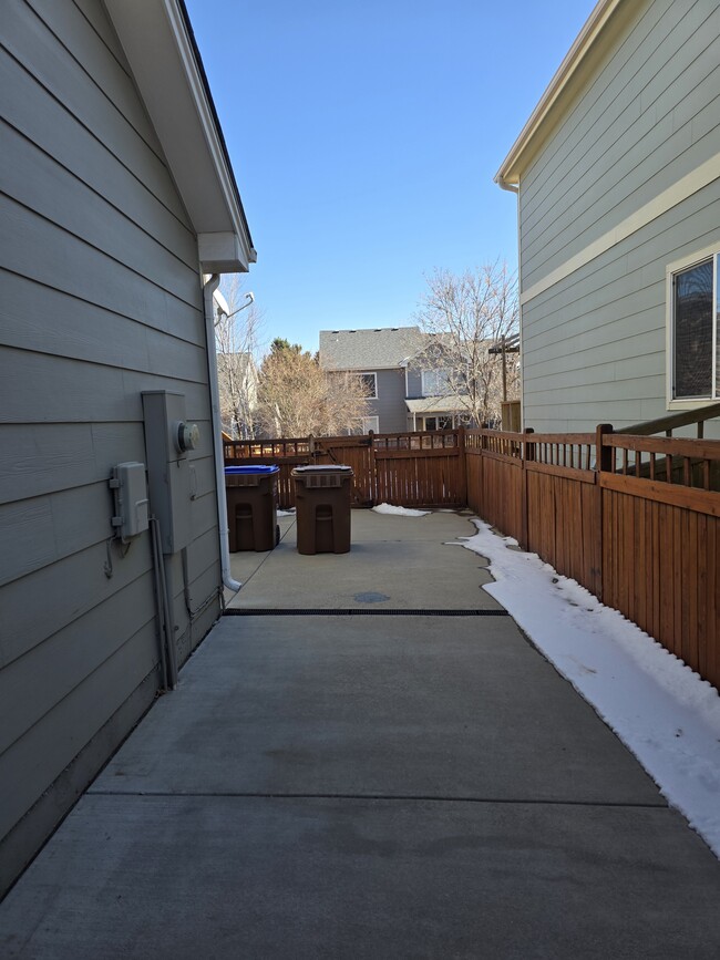 Building Photo - 128 N Prairie Falcon Pkwy