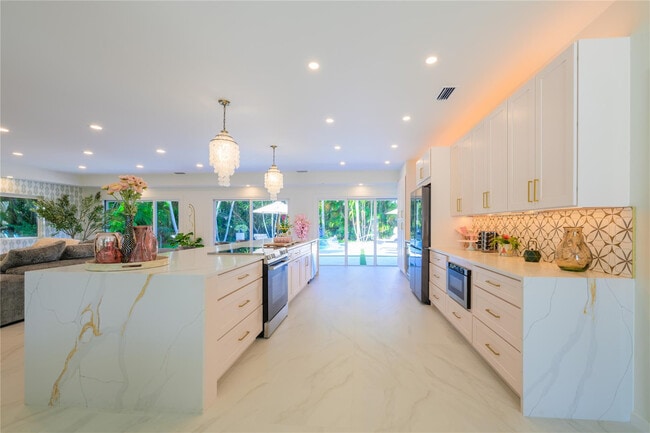 Building Photo - 3615 Sherwood Blvd