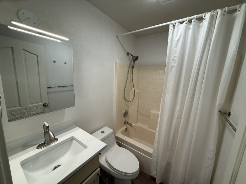 Building Photo - 14518 SE Territory Dr