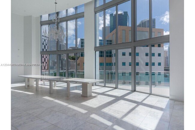 Building Photo - 350 S Miami Ave
