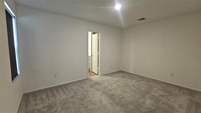 Building Photo - 21575 Carosella Dr