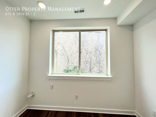 Building Photo - 675 N 39th St
