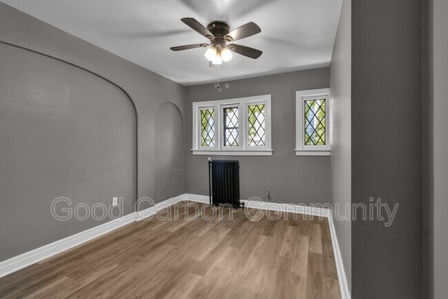 Building Photo - 328 Elmwood Ave