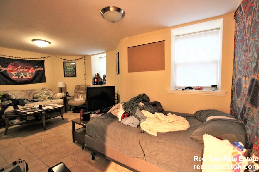 Building Photo - 23 Parker Hill Ave