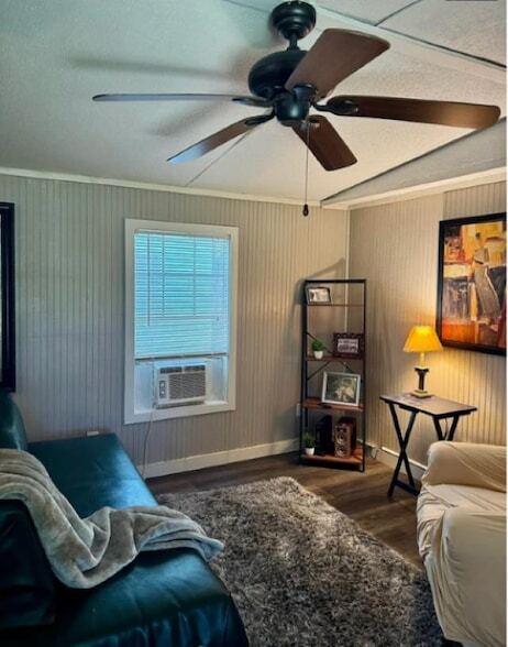 Building Photo - 1927 Sika Deer Dr