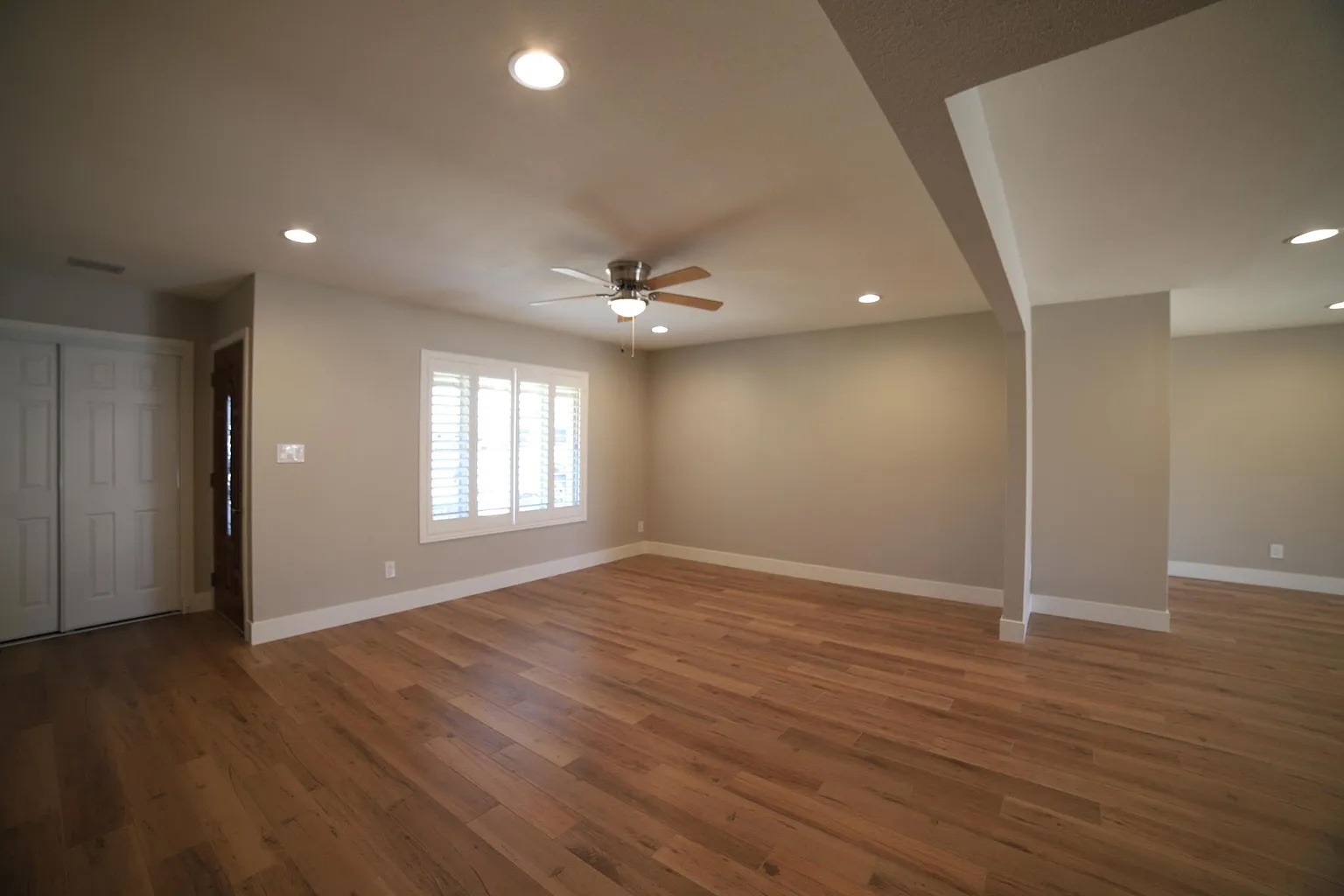 Building Photo - 4722 S Taylor Dr