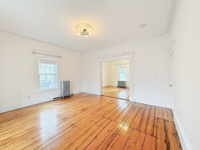 Building Photo - 269 Lamartine St
