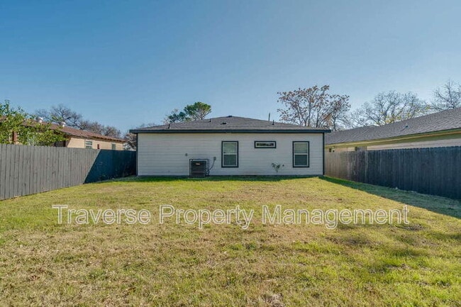 Building Photo - 3707 Penelope St