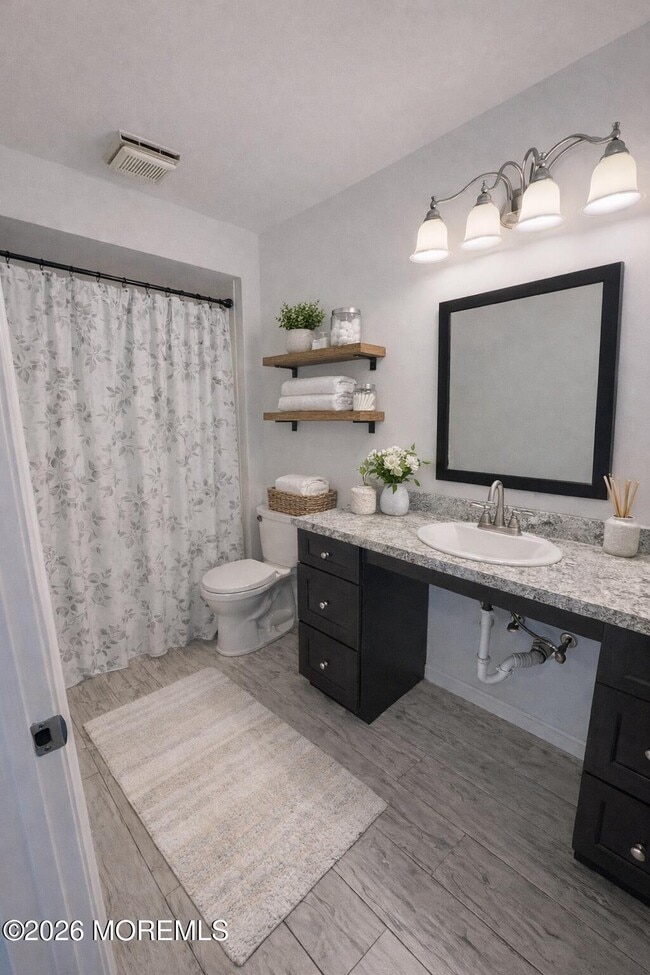 Building Photo - 103 Racquet Rd