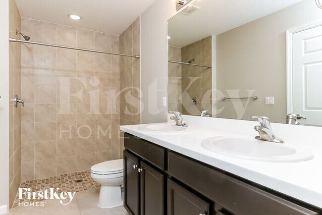 Building Photo - 2219 SW Haycraft Cir