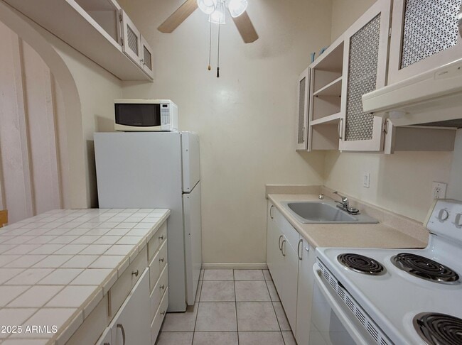 Building Photo - 3032 N 32nd St