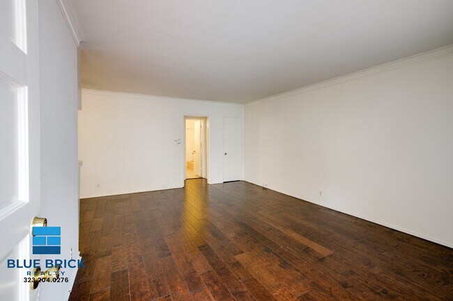 Building Photo - 426 Rexford Dr