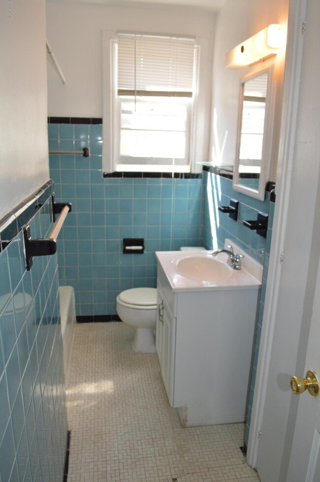 Building Photo - 2834 Downing St
