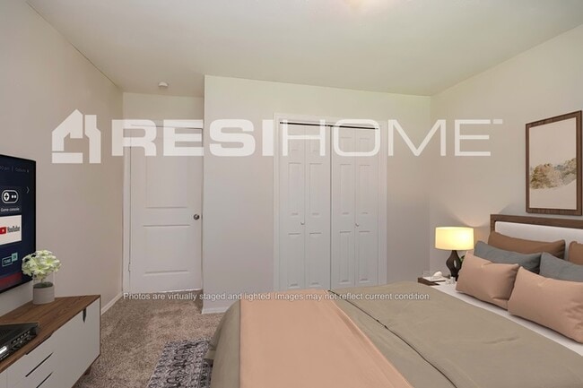Building Photo - 7127 Kings Dr