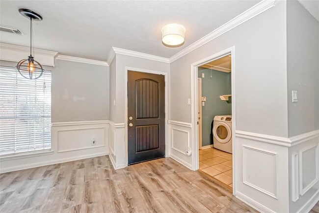 Building Photo - 14410 Cypress Meadow Dr