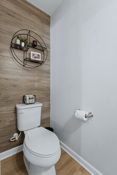 Building Photo - 838 Dean Dr