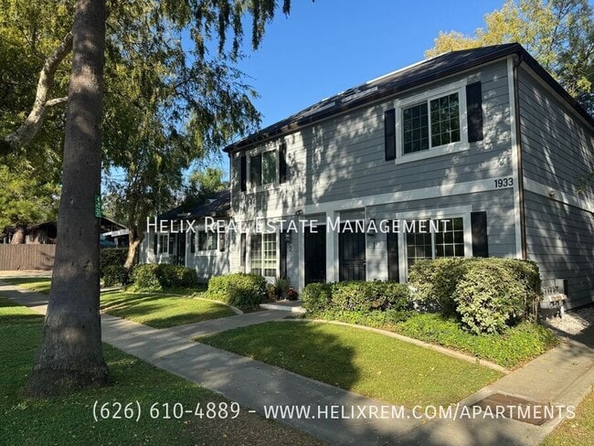 Building Photo - 1933 E Villa St
