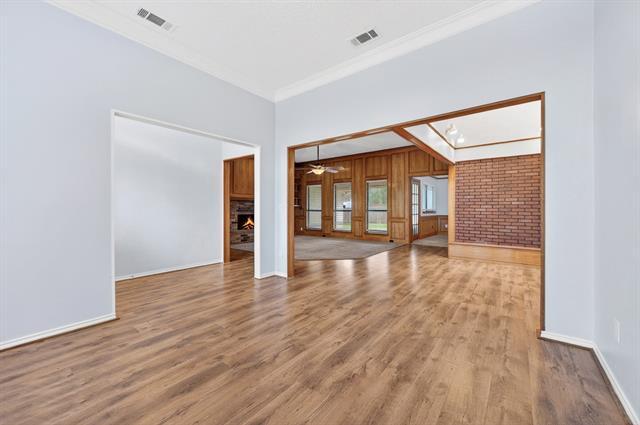 Building Photo - 918 Green Brook Dr
