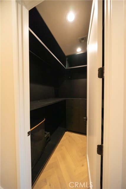 Building Photo - 17437 Oak Creek Ct