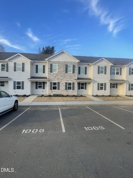 Building Photo - 1006 Peony Ln