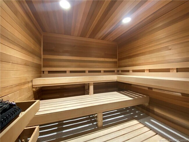 Building Photo - 138 NE Coastal Dr