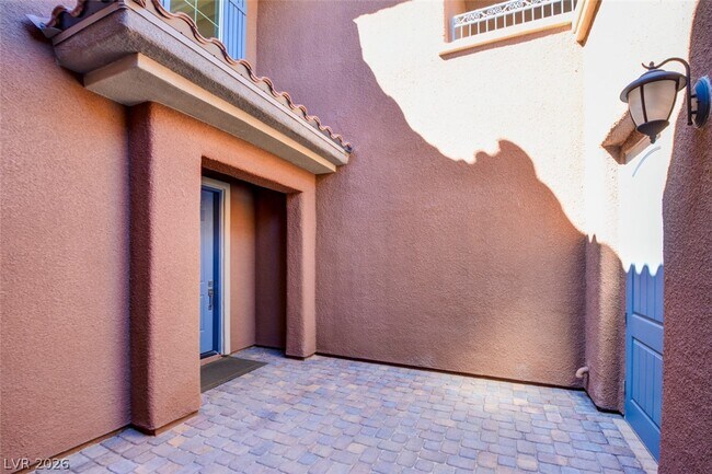Building Photo - 12101 Edgehurst Ct