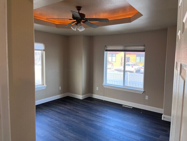 Building Photo - Gorgeous West End 4 bed Home!