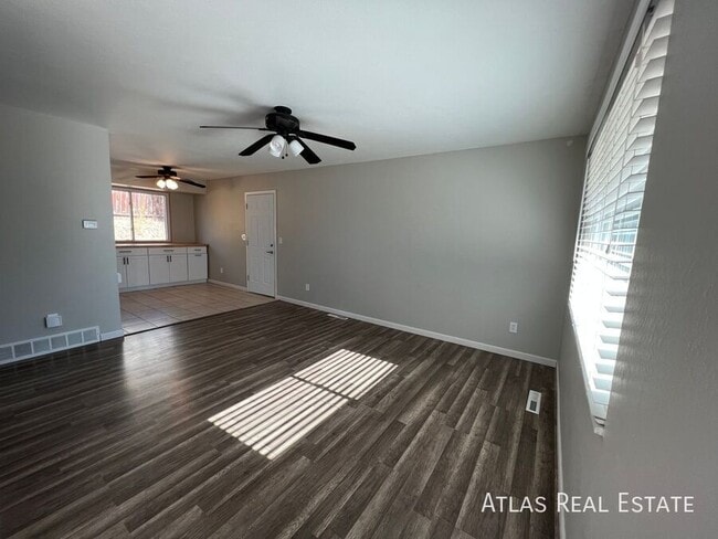 Building Photo - 2720 El Capitan Dr