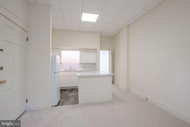 Building Photo - 109 N Lime St