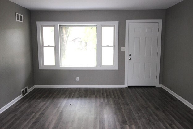 Living room - 2222 S Santa Fe St