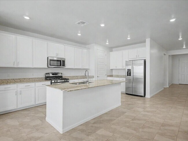 Building Photo - Spacious & Modern 4-Bedroom Home with Stunning Features!