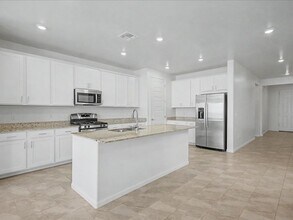 Building Photo - 17606 S Ridgerunner Dr