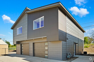 Building Photo - 11904 E 2nd Ln